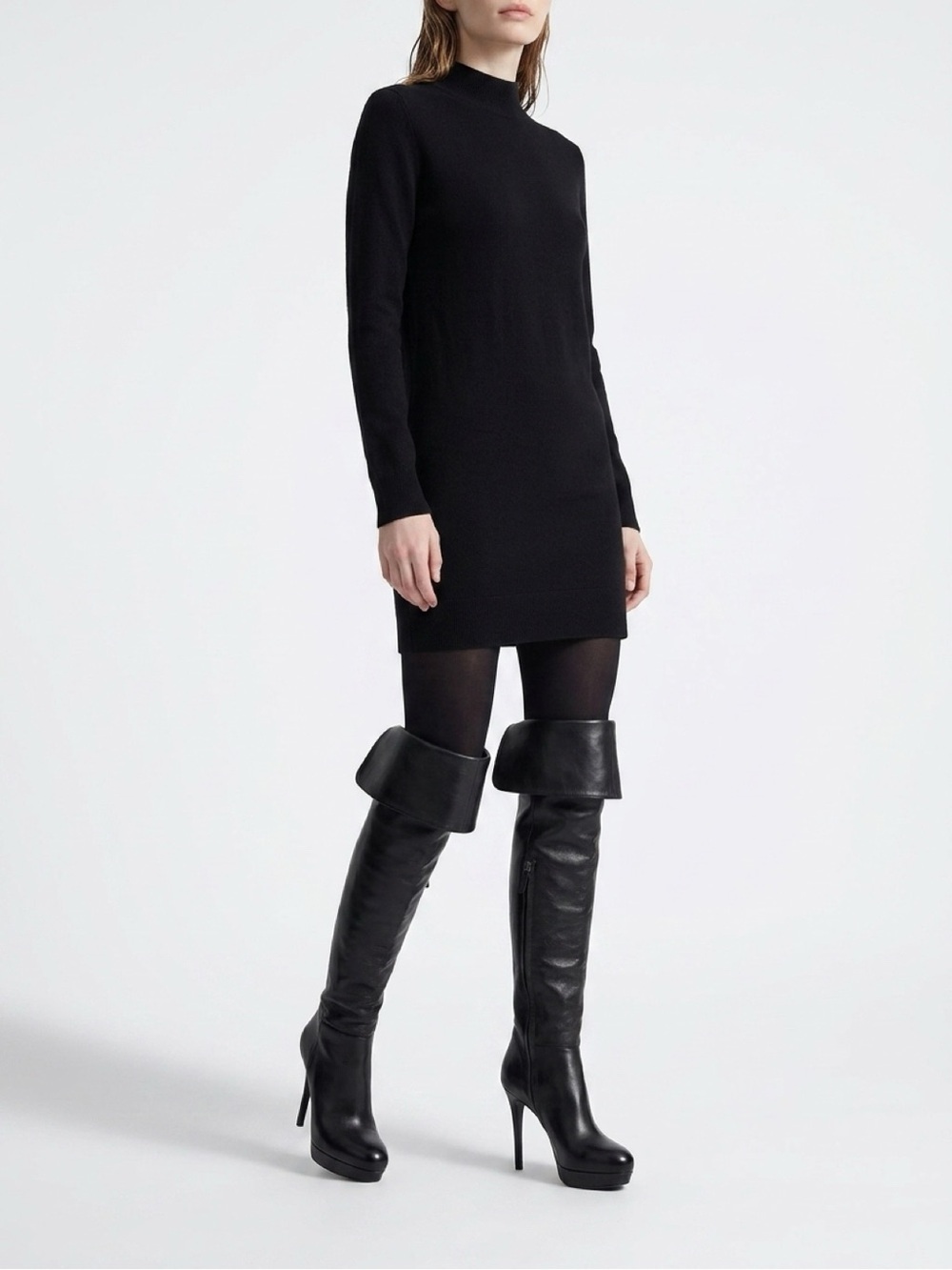 BCBG BCBGMAXAZRIA Black LEATHER BOOTS Size 8B/38